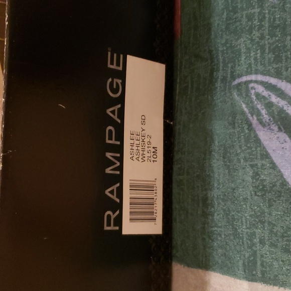 Ladies boots - Picture 3 of 11